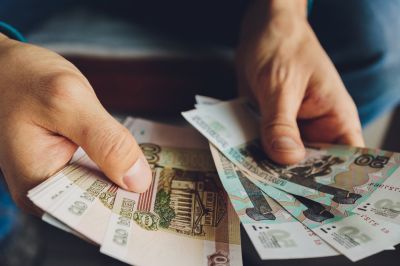 Выявившим рак врачам стали в пять раз чаще начислять выплаты Выявившим рак врачам стали в пять раз чаще начислять выплаты