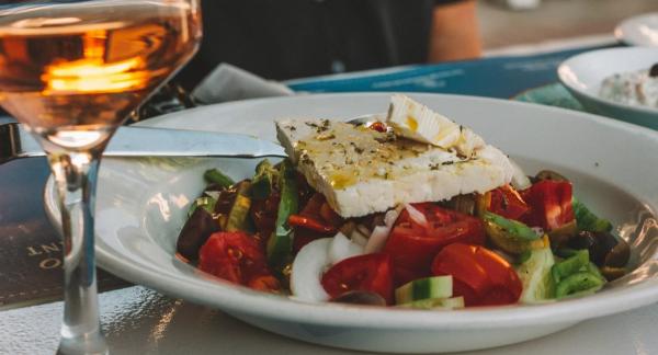Греческий салат на правильном питании: вкусные рецепты без лишних калорий