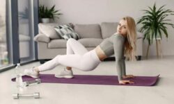 10 упражнений на полу для косых мышц живота и тонкой талии